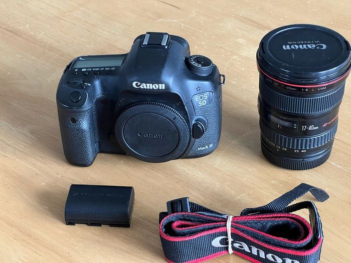 Canon 5D Mark 3 with 17-40mm f/4 L lens