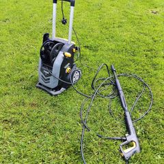 Pressure washer