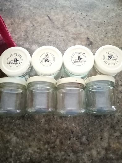 8 mini glass jar in caddy bag