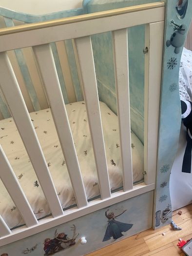 Cot bed