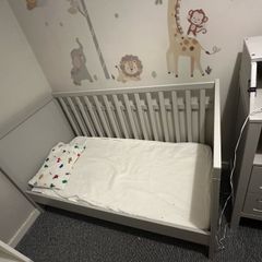 baby cot
