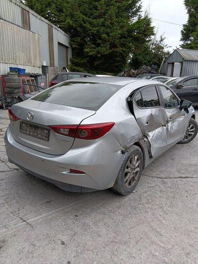 Breaking Mazda 3 2019 1.5