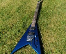 Jackson king v  blue with japan professional neck
