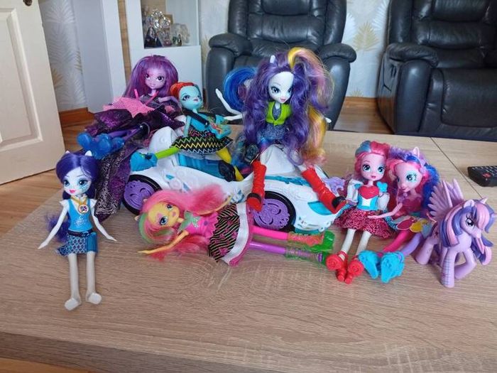 My Little Pony Equestria Girls Toy Bundle with DJ Pon3 Convertible