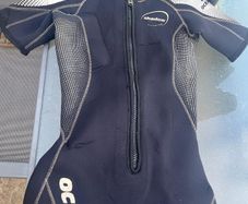 Semi dry diving wetsuit