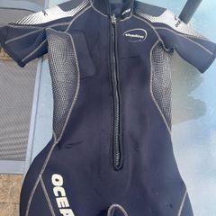 Semi dry diving wetsuit
