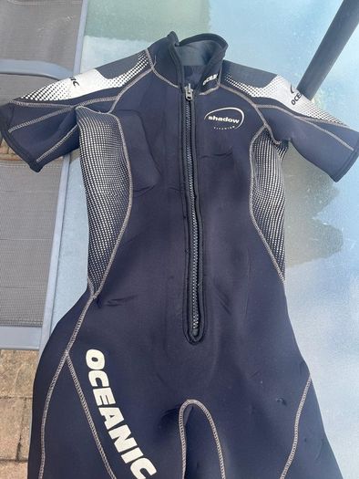 Semi dry diving wetsuit