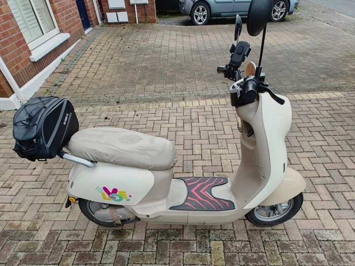 electric scooter 72v 20ah long range distance bike immaculate condition