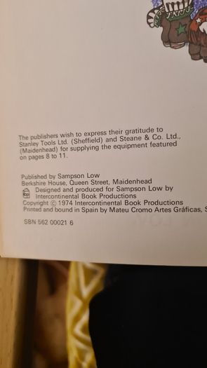 Fashioning Furniture. Beautiful Designs That Will Save You Money. . By John Trigg And David Field. FIRST EDITION. 1974.Hardback In Very Good Condition.