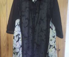 Evans floral blouse size 22 (free postage)