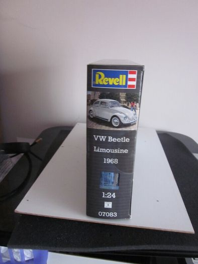 VW Beetle Limousine Revell Model Kit 07083 New