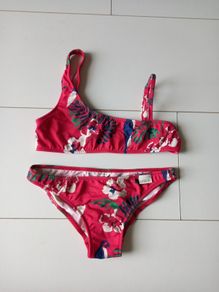 Girls swimsuit