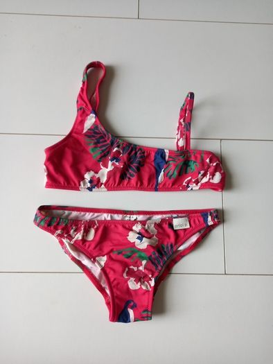 Girls swimsuit