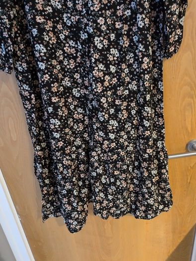 Primark Sustainable  Viscose Black Dress With A Small  Flower Pattern.Size 18.  B.N.W.T.