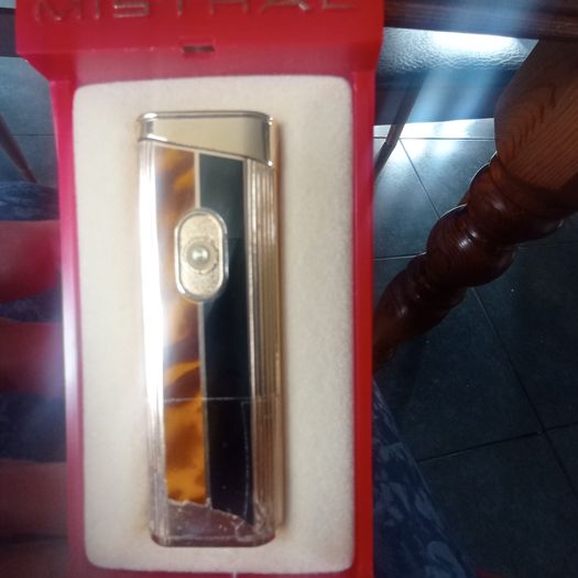 Mistral vintage lighter