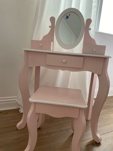 Kids vanity table with a stool
