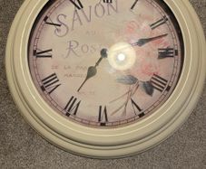 Cream floral clock