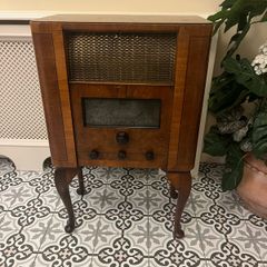 Small Radio Style Table