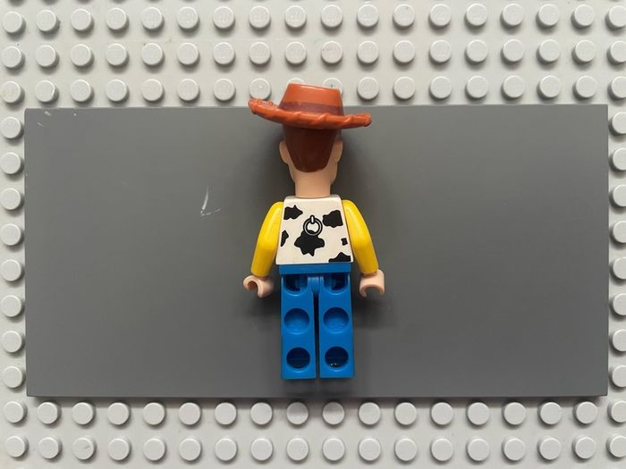 lego Toy Story toy003 Woody minifigure- Long Legs, Grin