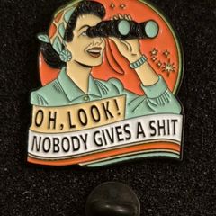 Oh, look !, pin back badge.