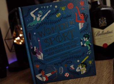 Women in Sport: Fifty Fearless Athletes Who Played to Win ! 2018 ! by Wren and Rock !