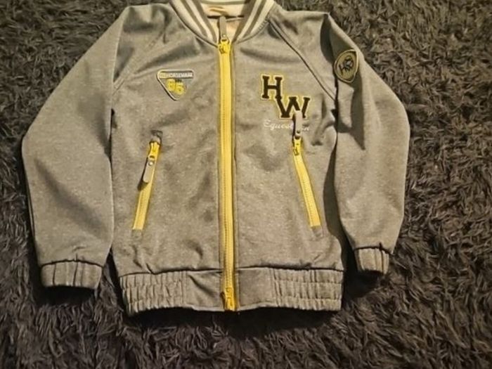 Horsewear boys jacket superior quality age 5 to 6 but still fits to age 9