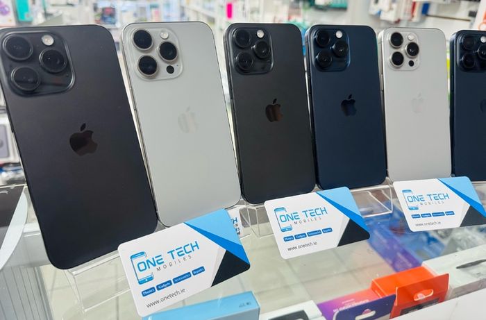 iPhone 15 Pro Max 256GB SimFree Good Condition All Colours Available