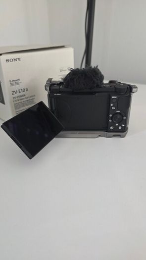 Sony ZV-E10 II with Kit Lens