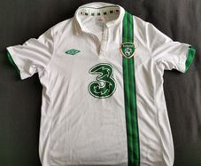 Republic of Ireland away jersey 2013-2014