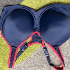 sport bra
