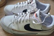 Nike Court Legacy Lift