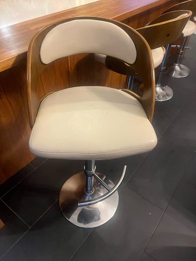 High Stools for Kitchen Dining