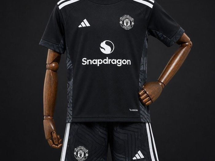 manchester united kids kit