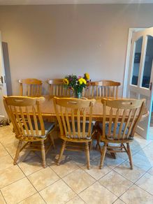 Kitchen Table Solid Oak, Glass top, 6 chairs