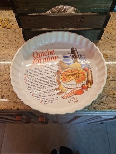 Ceramic quiche dish