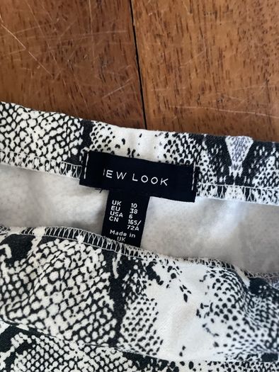 Snake pattern skirt size 10