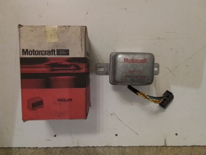 Datsun 12 Volt Regulator.