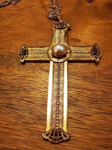 Vintage AMCO 10K GF cross pendant