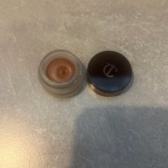 Charlotte Tilbury - cream eyeshadow pillow talk