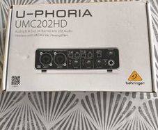 Behringer UMC202HD USB Audio Interface - Excellent Condition