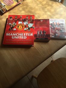 Manchester United set of 3 items.
