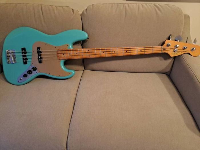 Jazz Bass Squier by Fender
