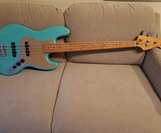 Jazz Bass Squier by Fender