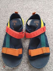 boy's sandals. UK10. 5