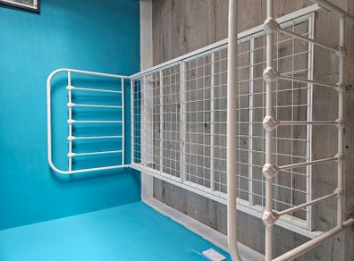 Metal single bed frame