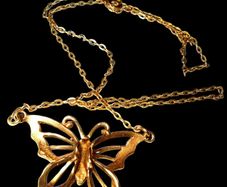Vintage Hallmarked 9ct Gold Pendant & Chain