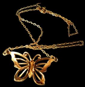 Vintage Hallmarked 9ct Gold Pendant & Chain