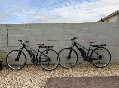 2x Bosch Motor Carrera Crossfuse Electric Bikes