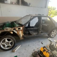Skyline R32 4 door