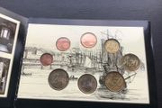 EURO   Coin set issued by the Central Bank of Ireland in the Year 2004